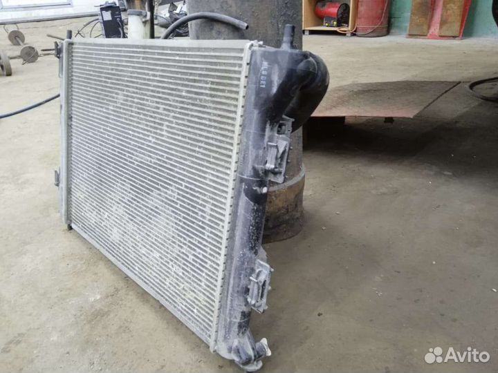 Радиатор охлаждения диффузор Kia Ceed 2 JD