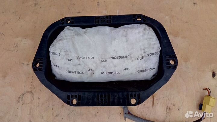 Подушка безопасности в торпедо на Опель Инсигния