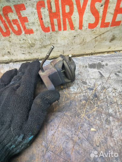 Клапан егр для Dodge Caravan 3 3.0L