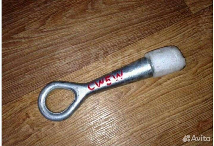 Буксировочный крюк mitsubishi