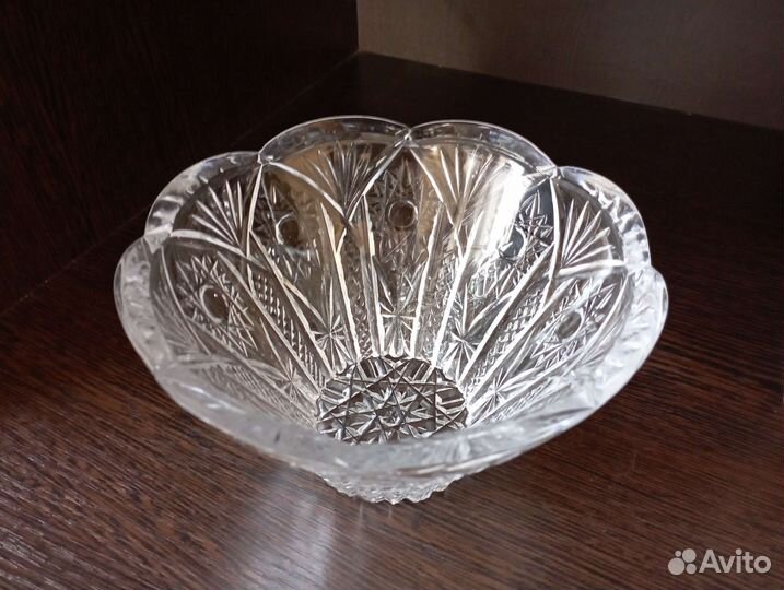 Хрустальная ваза