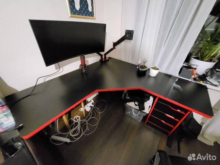 Компьютерный стол геймерский + тумба