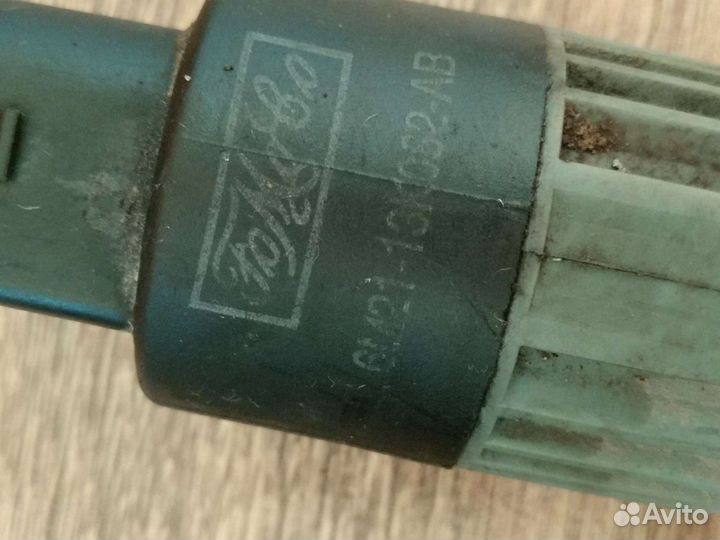 Насос омывателя фар и лобового стекла Jaguar XF 20