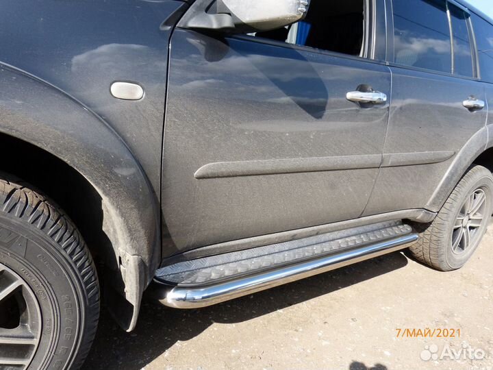 Пороги 76мм с листом Митсубиси Паджеро Спорт2