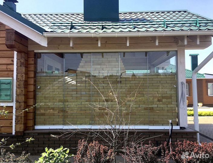 Безрамное раздвижное остекление