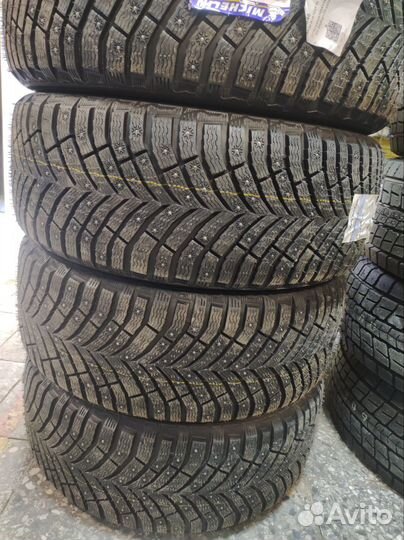 Michelin X-Ice North 4 SUV 275/40 R21 107T