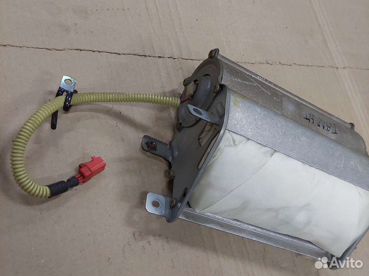 Подушка безопасности пассажира Mitsubishi Galant 8