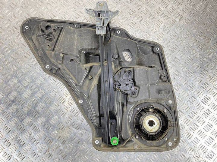 Стеклоподъемник задний правый Volkswagen Tiguan