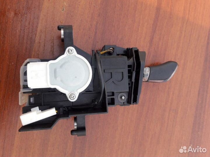 Селектор АКПП Toyota Sai AZC10 2azfxe 2010