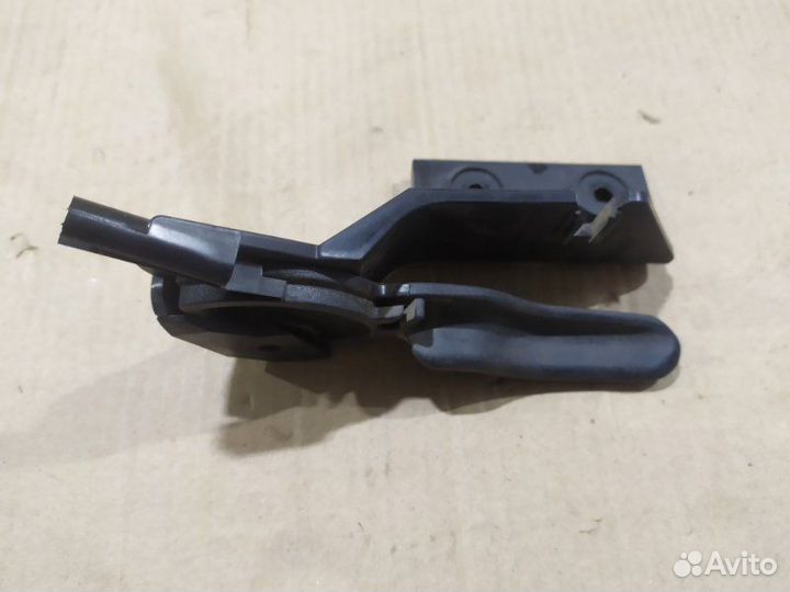 Ручка открывания капота Opel Corsa D Z12XEP 2008