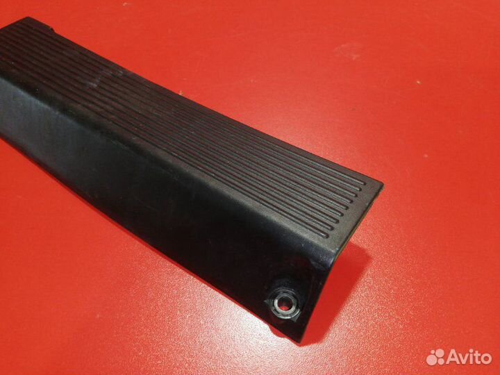 Декоративная крышка двс левая Suzuki Grand Vitara