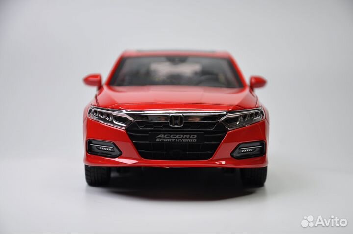 Модель авто Honda Accord 10 (X) 1:24 металл