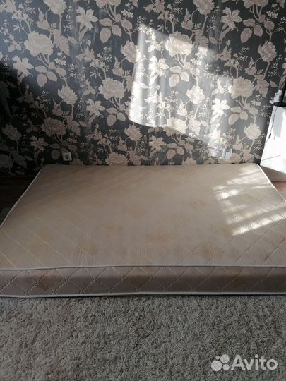 Матрас 160х200 бу