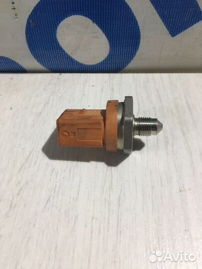 Датчик давления топлива audi A4 b8