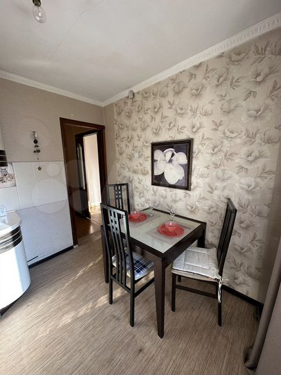 2-к. квартира, 52 м², 2/5 эт.