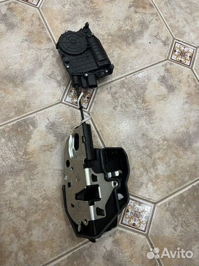 Замок двери доводчик бмв BMW f10 Е70 все стороны