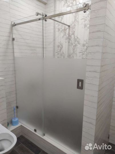 Стеклянные душевые/ перегородки/ограждения