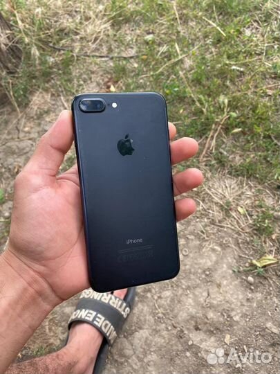Телефон iPhone 7 plus