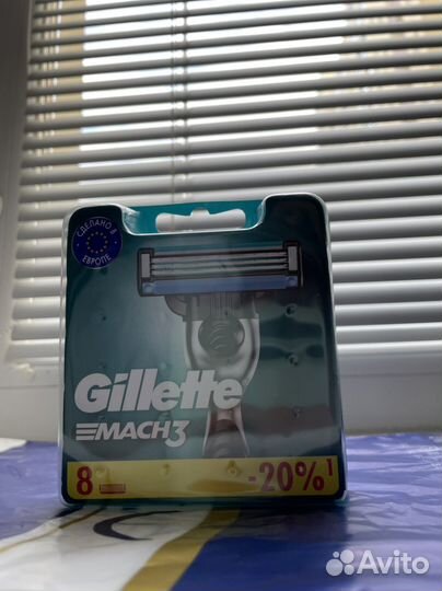 8 лезвий для бритья Gillette mach 3