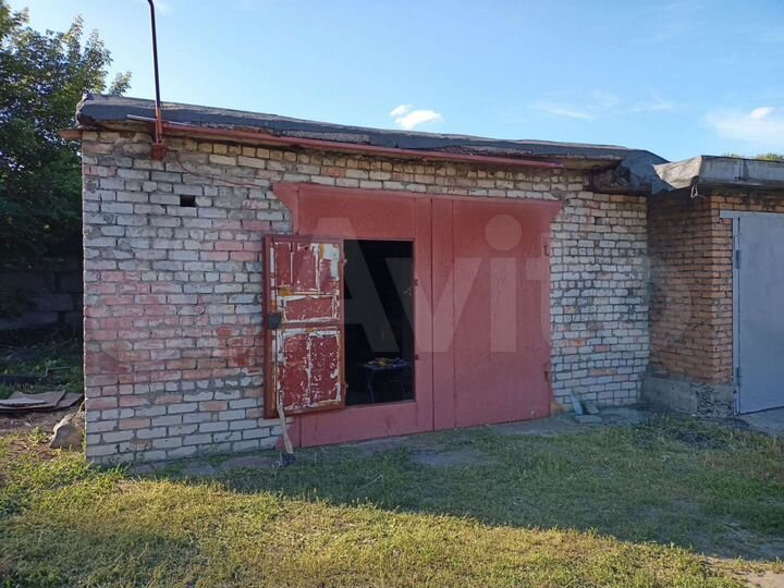 Гараж, > 30 м²