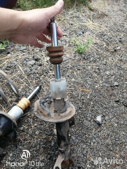 Амортизаторы в сборе на форд фокус 1