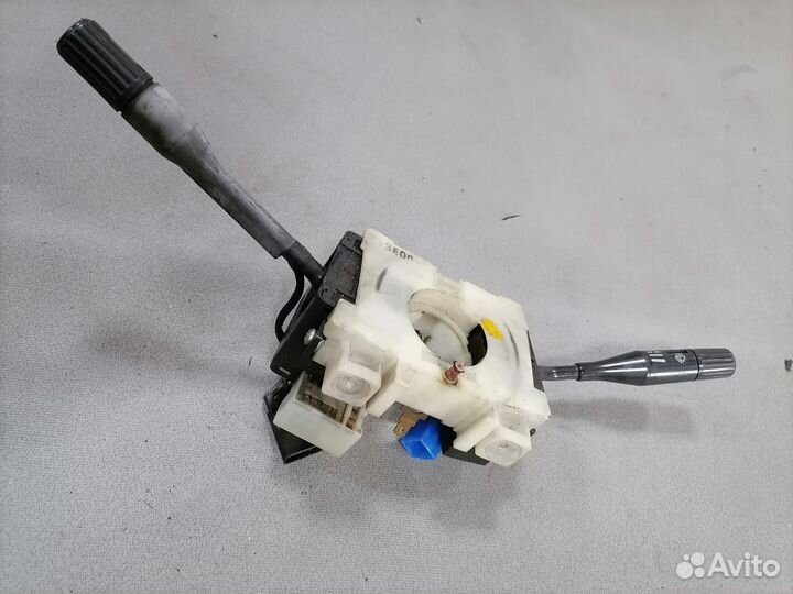 Блок подрулевых переключат.Nissan Bluebird 1987