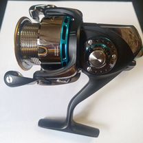 Daiwa Emeraldas Colossal 2508RHW