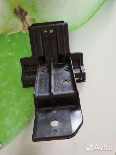 Крепление решётки радиатора Honda fit 2014