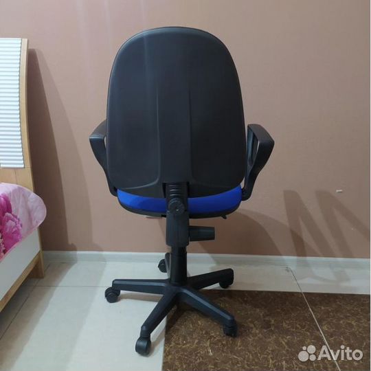 Кресло офисное в наличии в П-Камчатском