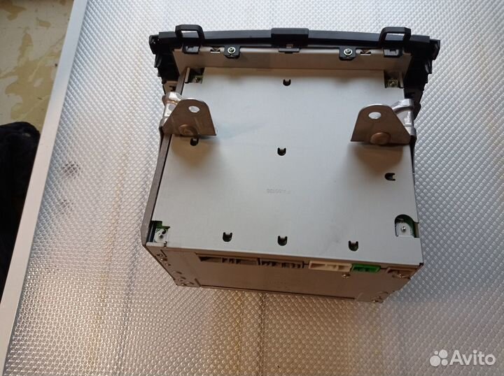 Штатная магнитола для Honda CR-V III