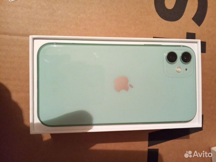 iPhone 11, 64 ГБ