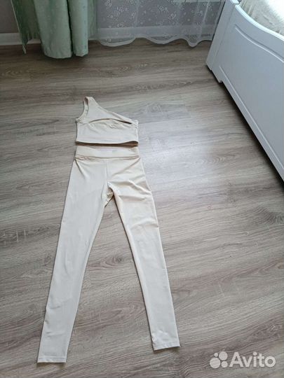 Спортивный костюм женский