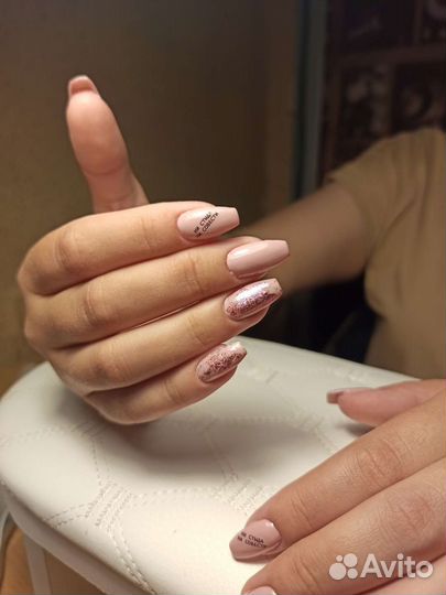 Наращивание ногтей, маникюр