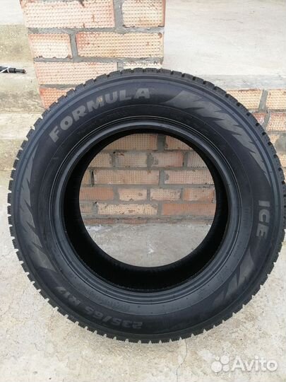Pirelli Formula Ice 235/65 R17 108T