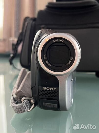 Продам видеокамеру Sony