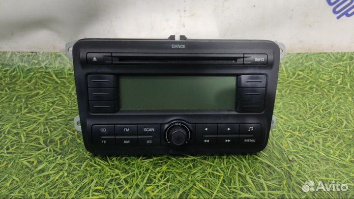 Блок магнитолы Skoda Fabia хэтчбек 1.2 2008