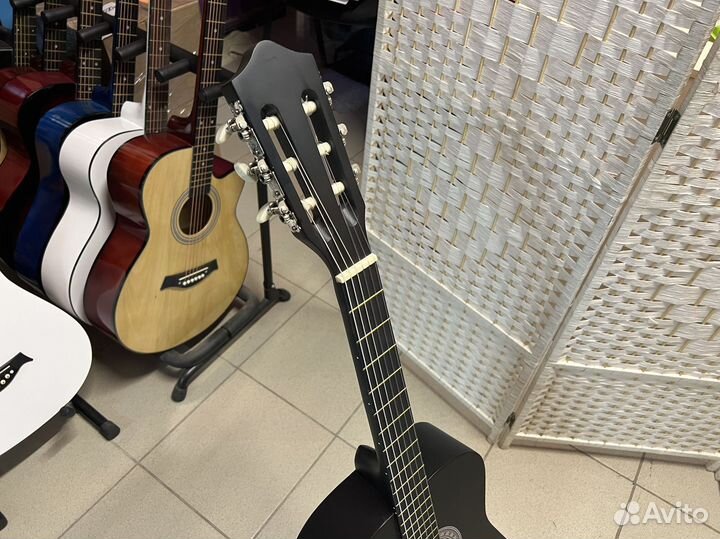 Гитара для обучения с комплектом