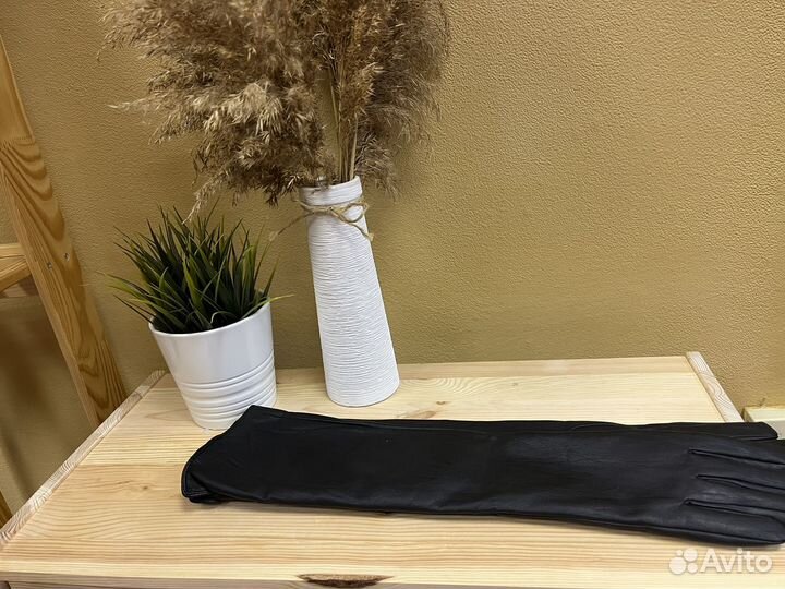 Перчатки женские кожанные