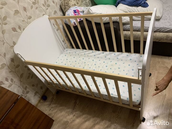 Детская кроватка