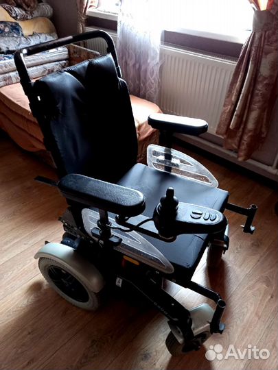 Инвалидная коляска