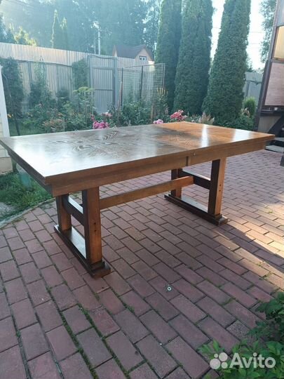 Кухонный стол