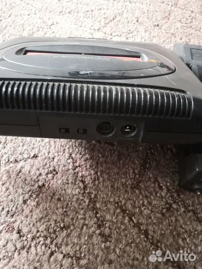 Игровая приставка sega