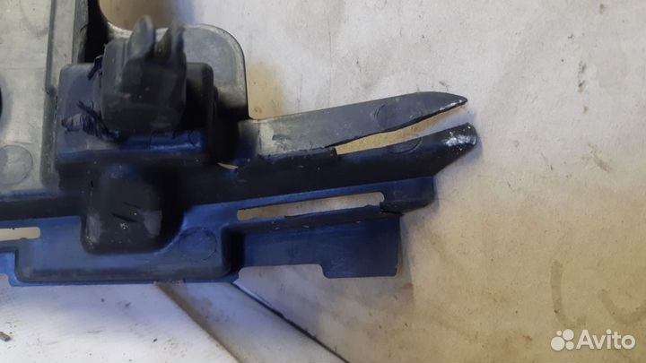 Решетка в бампер центральная Skoda Kodiaq