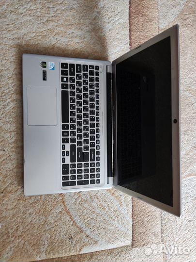 Ультрабук Acer Pentium/8/256+500/Gt620m/w10