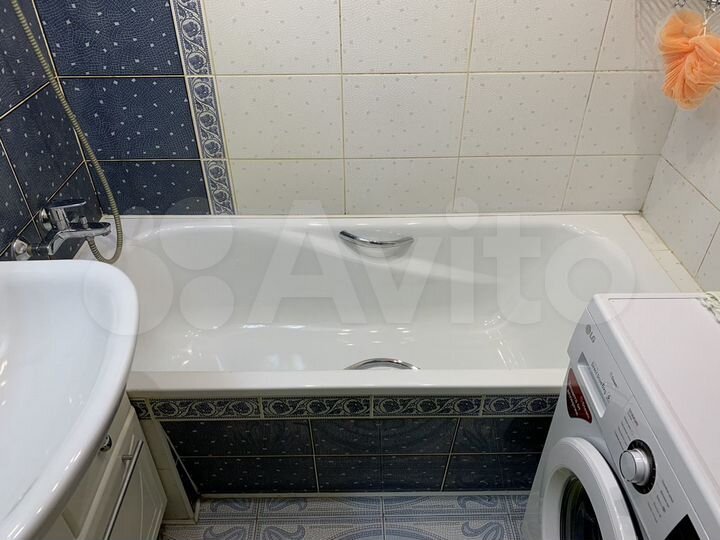 2-к. квартира, 56 м², 8/10 эт.