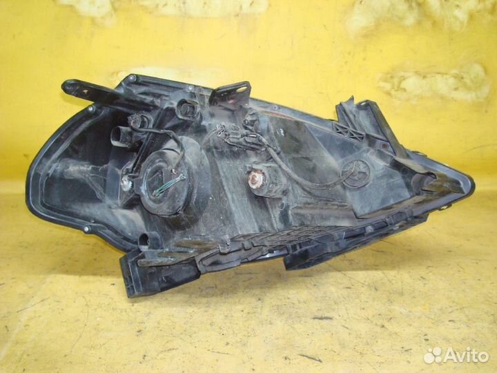 Фара Nissan Tiida C11