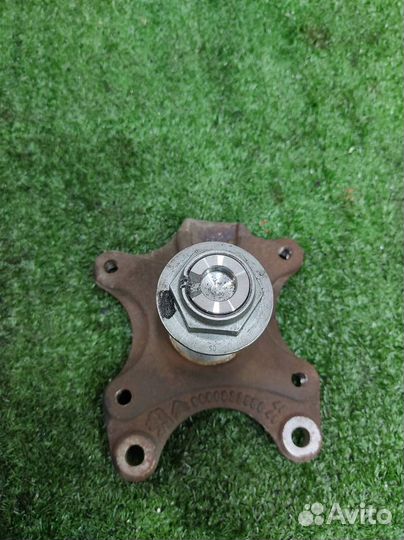 Цапфа задняя Peugeot 308 (4E) 2008