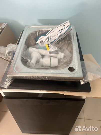 Раковина с тумбой