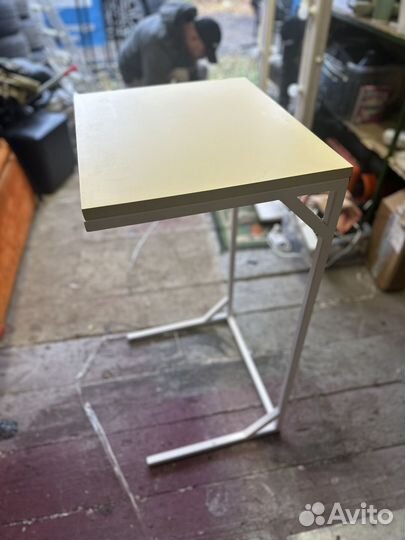 Приставной столик для услуг в 4 руки