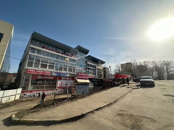 Помещение в ТЦ с арендатором, 918.8 м²